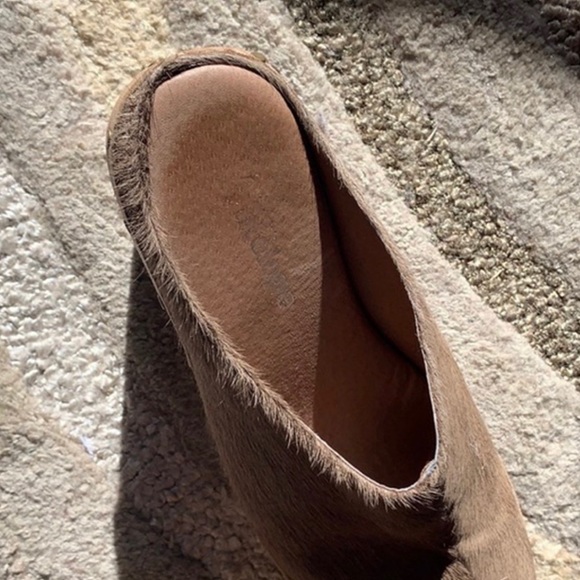 Antelope slip on clogs very cute!! - Picture 3 of 4